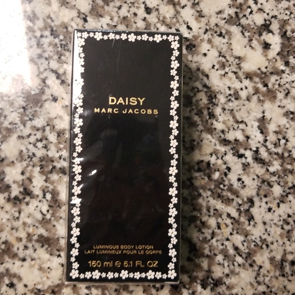 Marc Jacob's daisy body Lotion